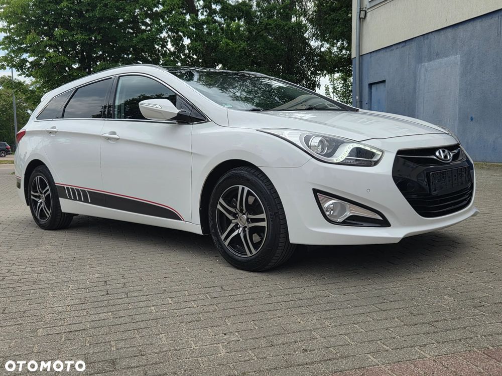 Hyundai i40 Kombi blue 1.6 Space - 9