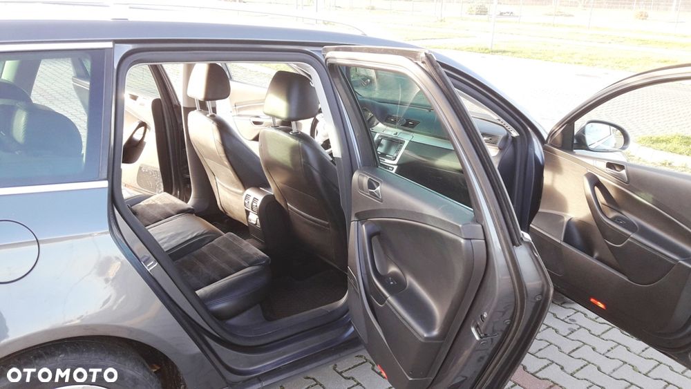 Volkswagen Passat 2.0 TDI DPF Highline - 19