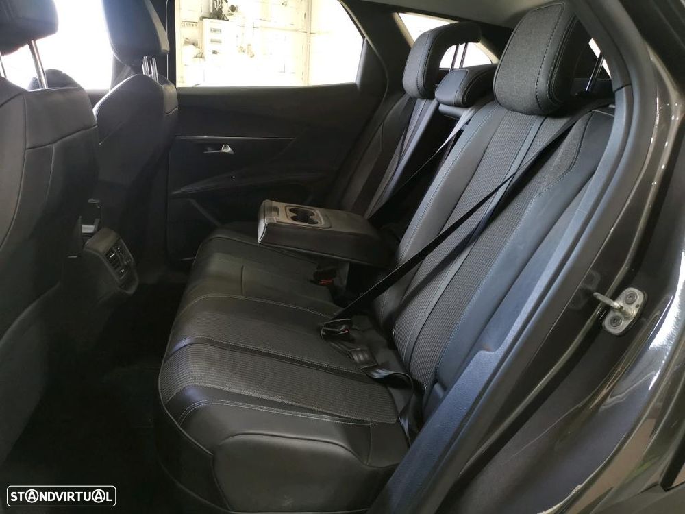 Peugeot 3008 1.6 Hybrid Allure e-EAT8 - 8