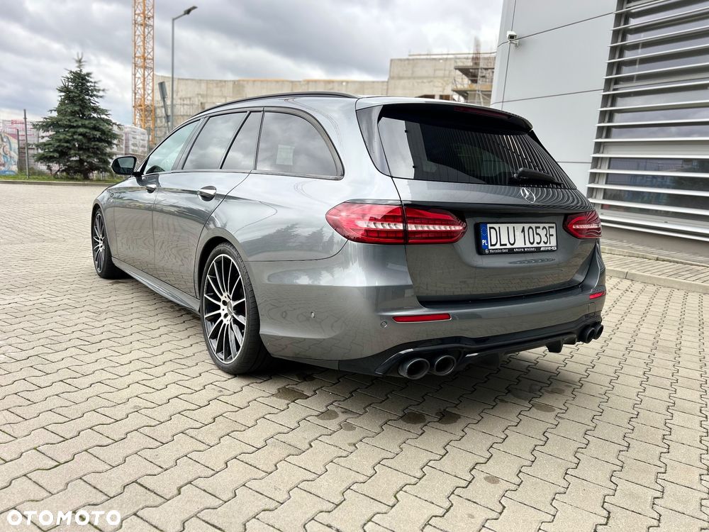 Mercedes-Benz Klasa E AMG 53 4Matic+ T AMG Speedshift TCT-9G - 4