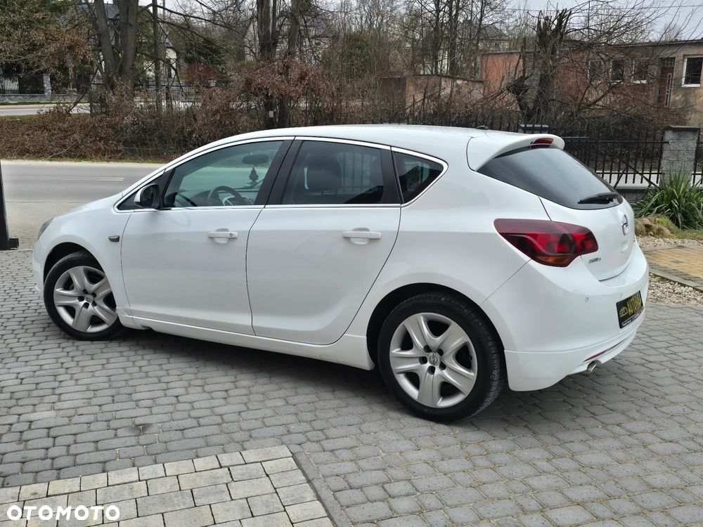 Opel Astra 1.4 Turbo - 15