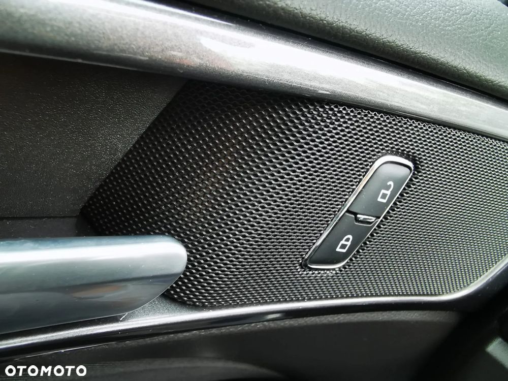 Ford Mondeo 2.0 Hybrid Titanium - 12