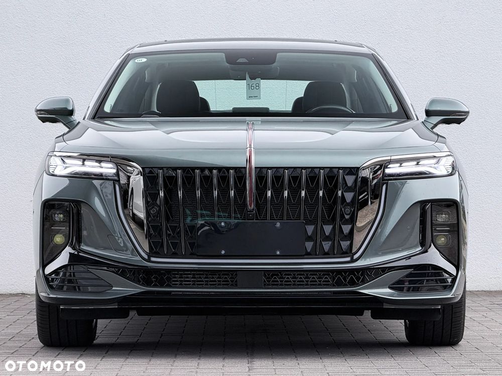 Hongqi H9 2.0T Deluxe - 12