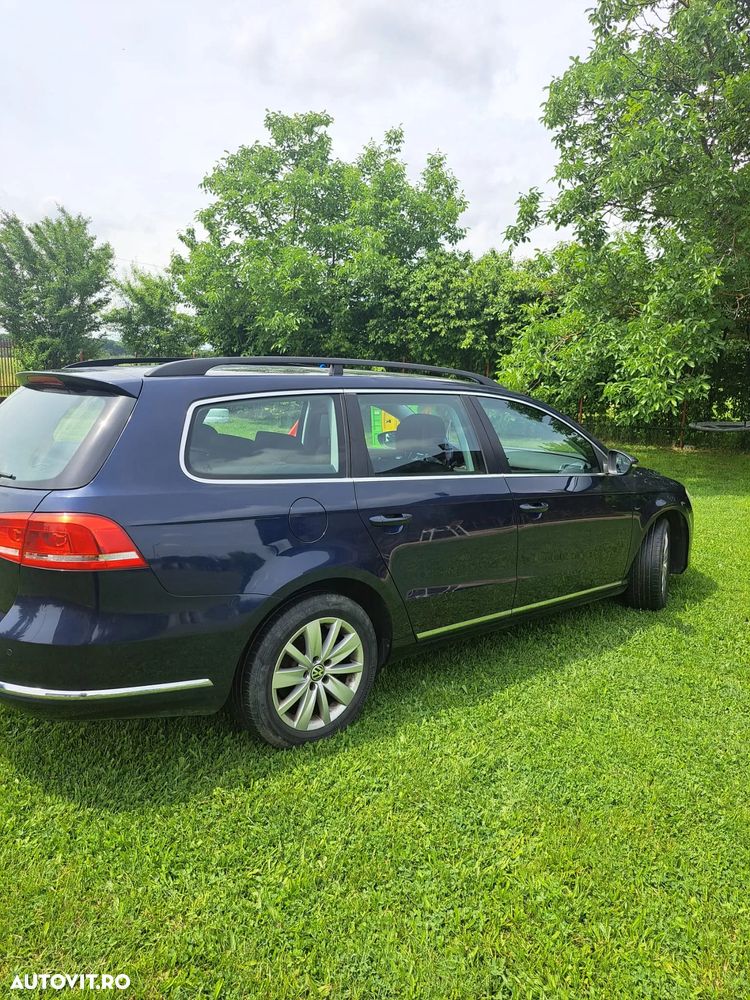 Volkswagen Passat 2.0 TDI Blue TDI DSG Highline - 10
