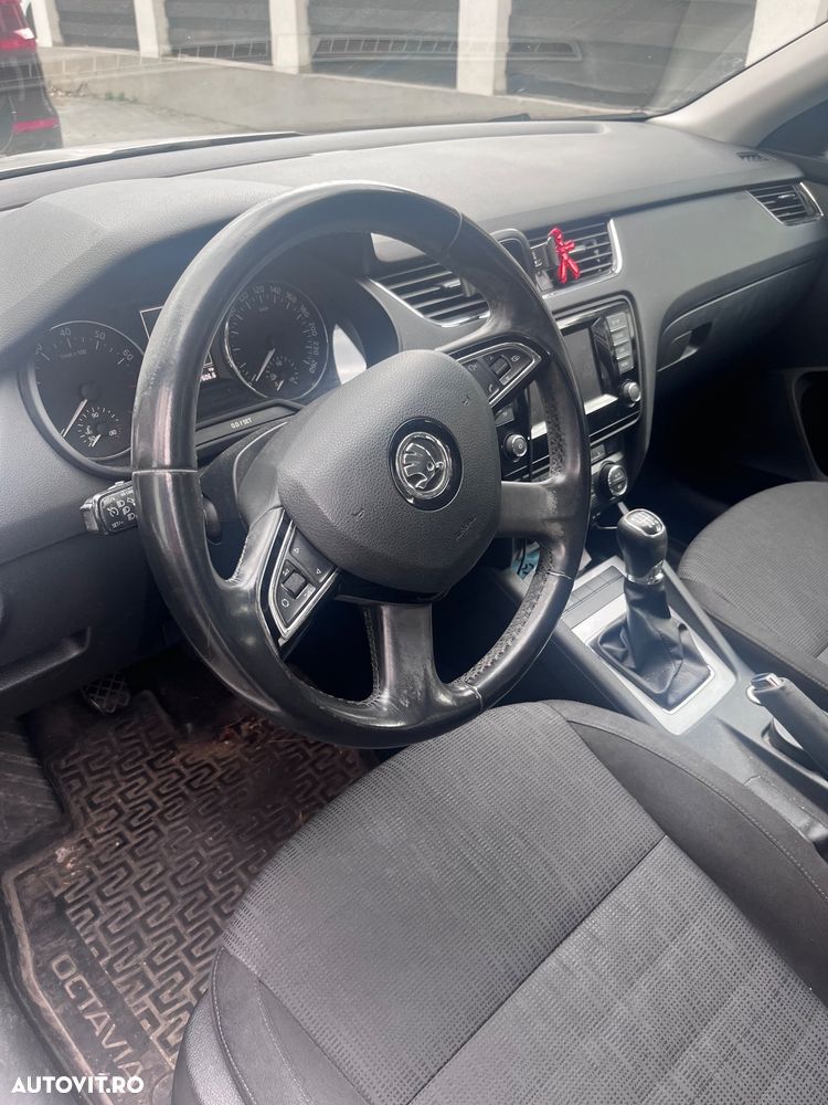 Skoda Octavia 1.4 TSI ACTIVE - 7