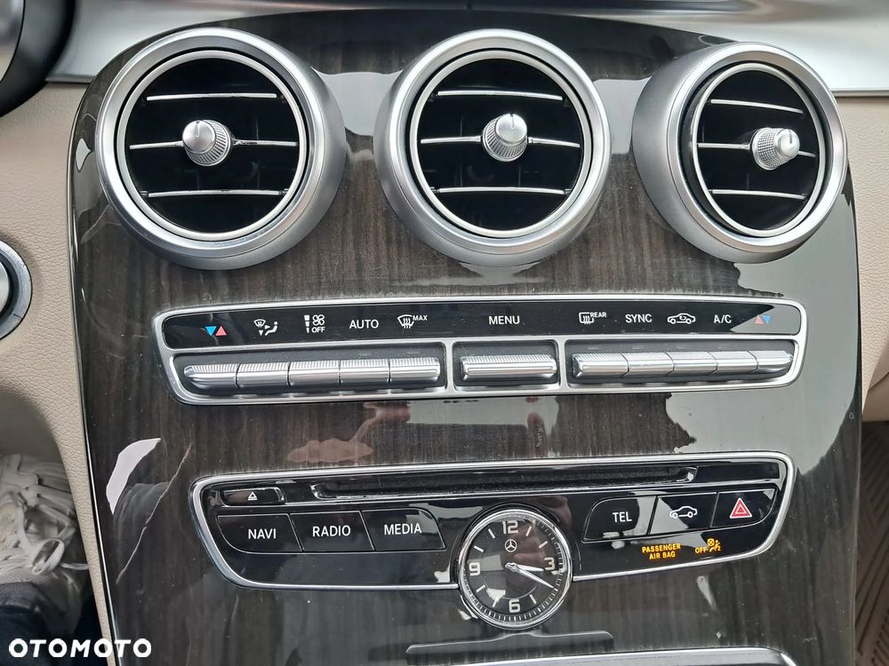 Mercedes-Benz Klasa C 300 7G-TRONIC - 27