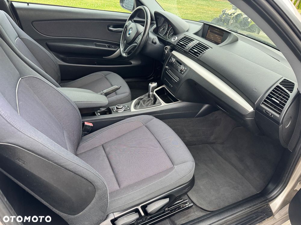 BMW Seria 1 120d DPF Edition Lifestyle - 25