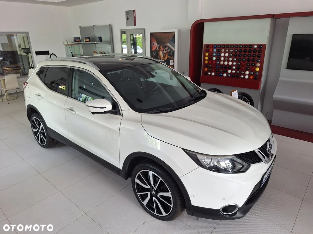 Nissan Qashqai 1.6 DIG-T Tekna - 1