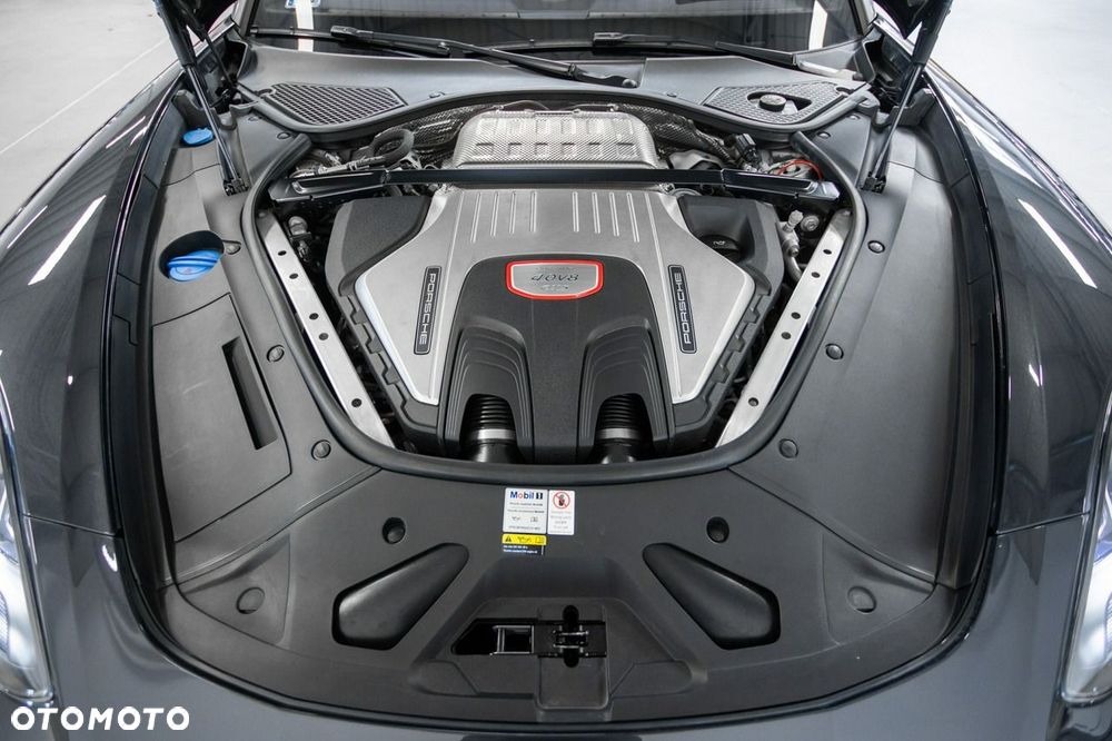 Porsche Panamera - 21