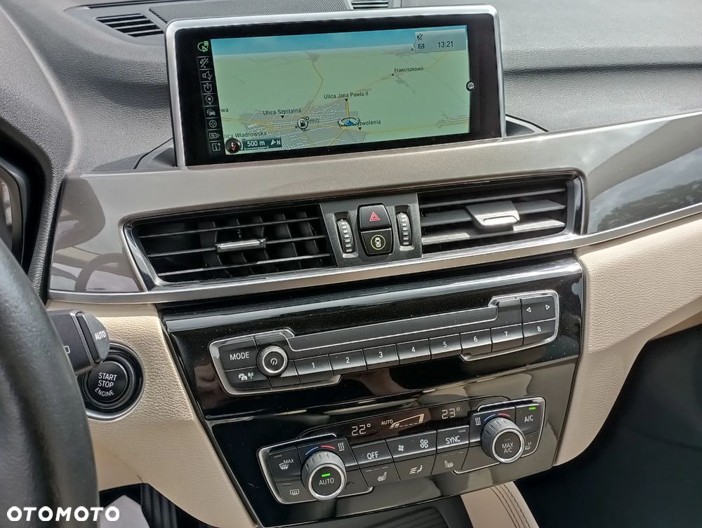 BMW X1 sDrive18d xLine - 31