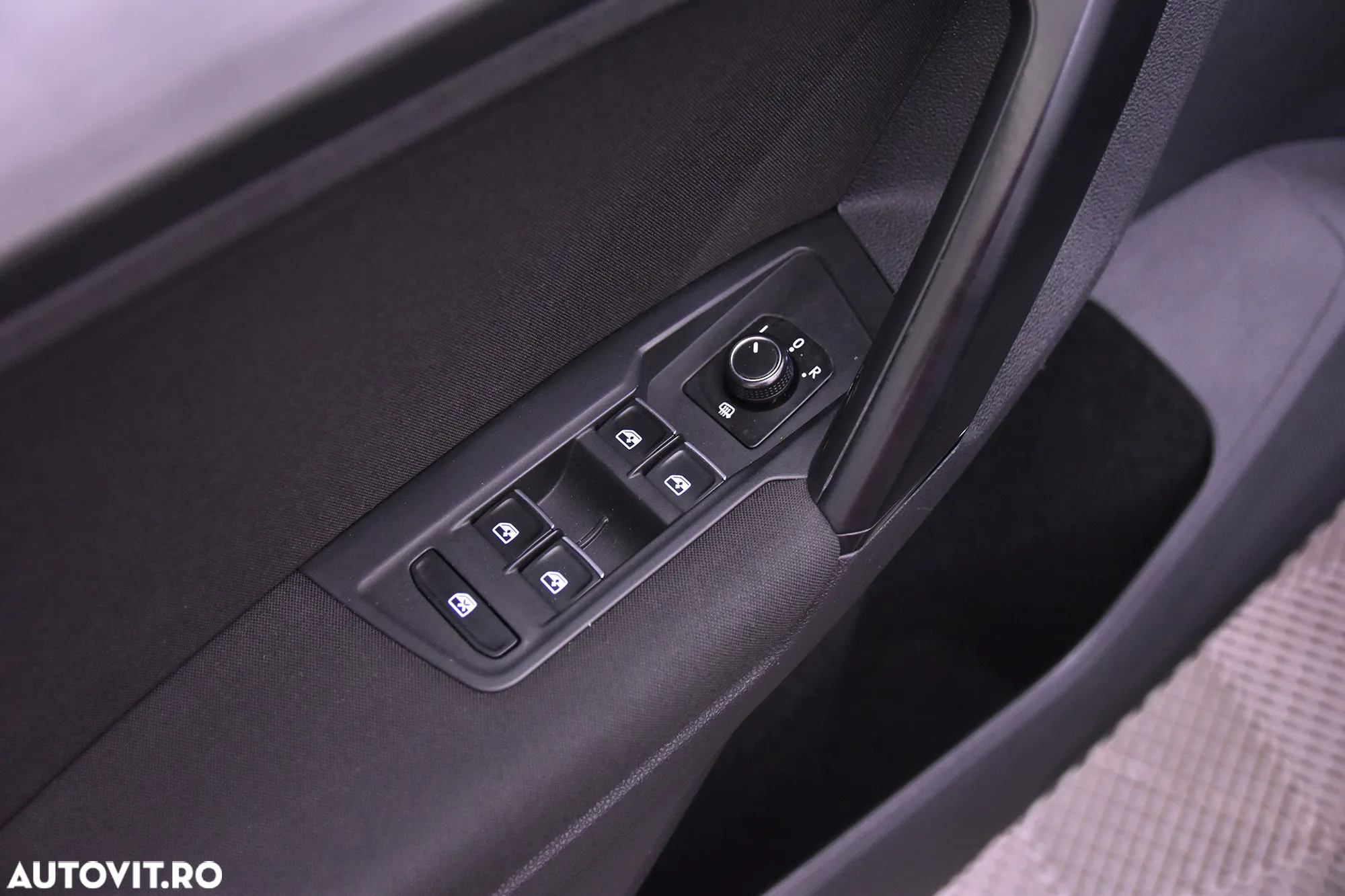 Volkswagen Tiguan - 14