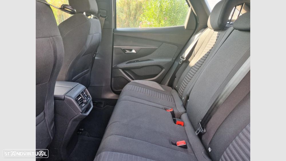 Peugeot 3008 1.2 PureTech Active Pack - 17