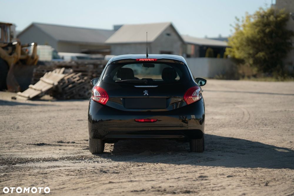 Peugeot 208 1.2 PureTech Active - 8