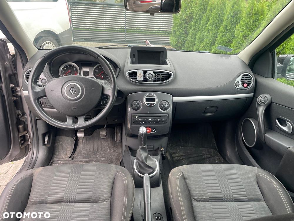 Renault Clio - 7