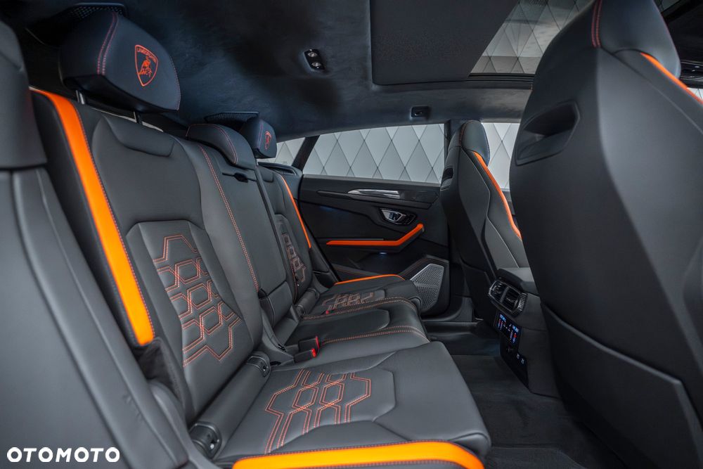 Lamborghini Urus - 18