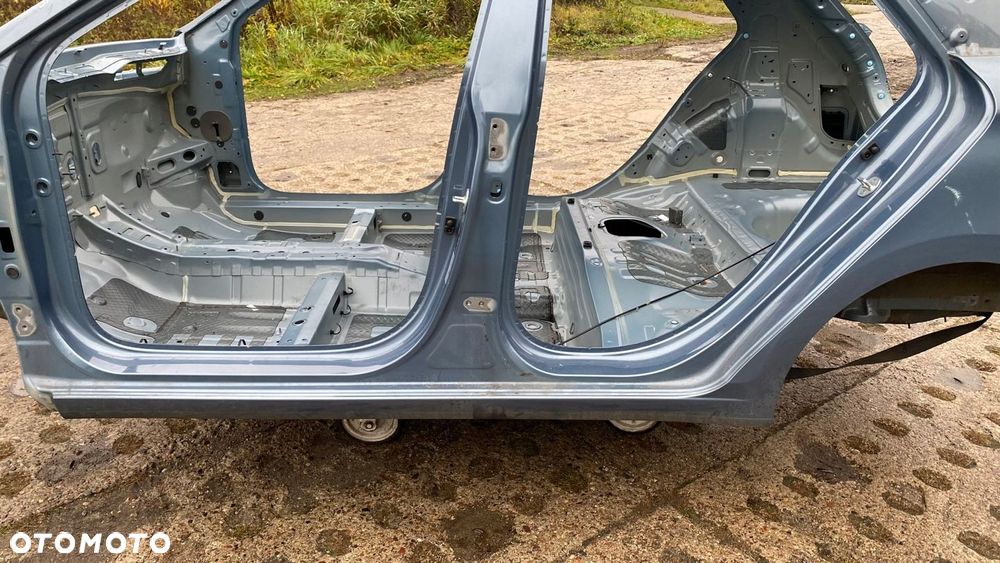 HYUNDAI I20 II PRÓG SŁUPEK LEWY W3U 14-20 - 2