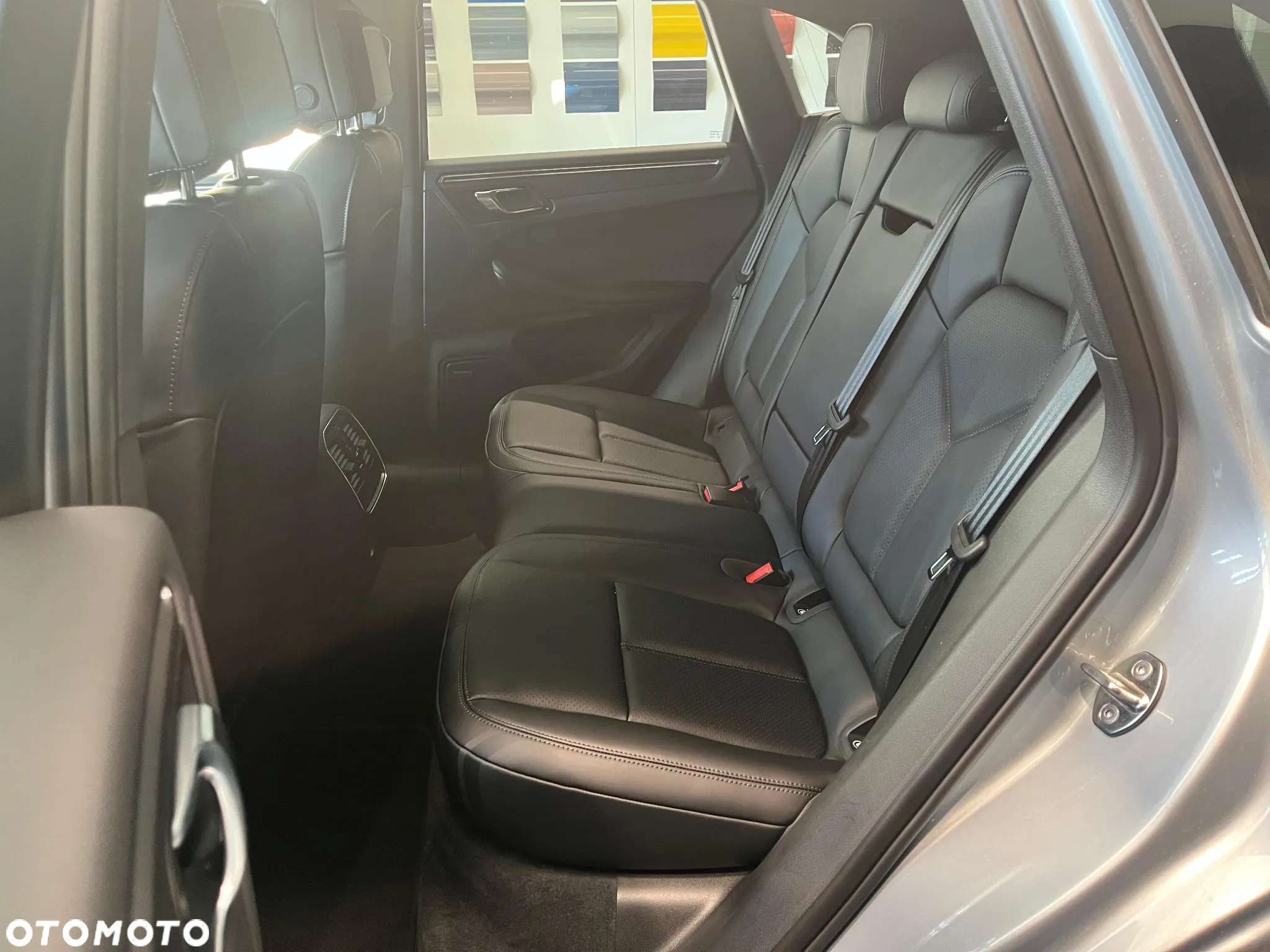 Porsche Macan T - 19