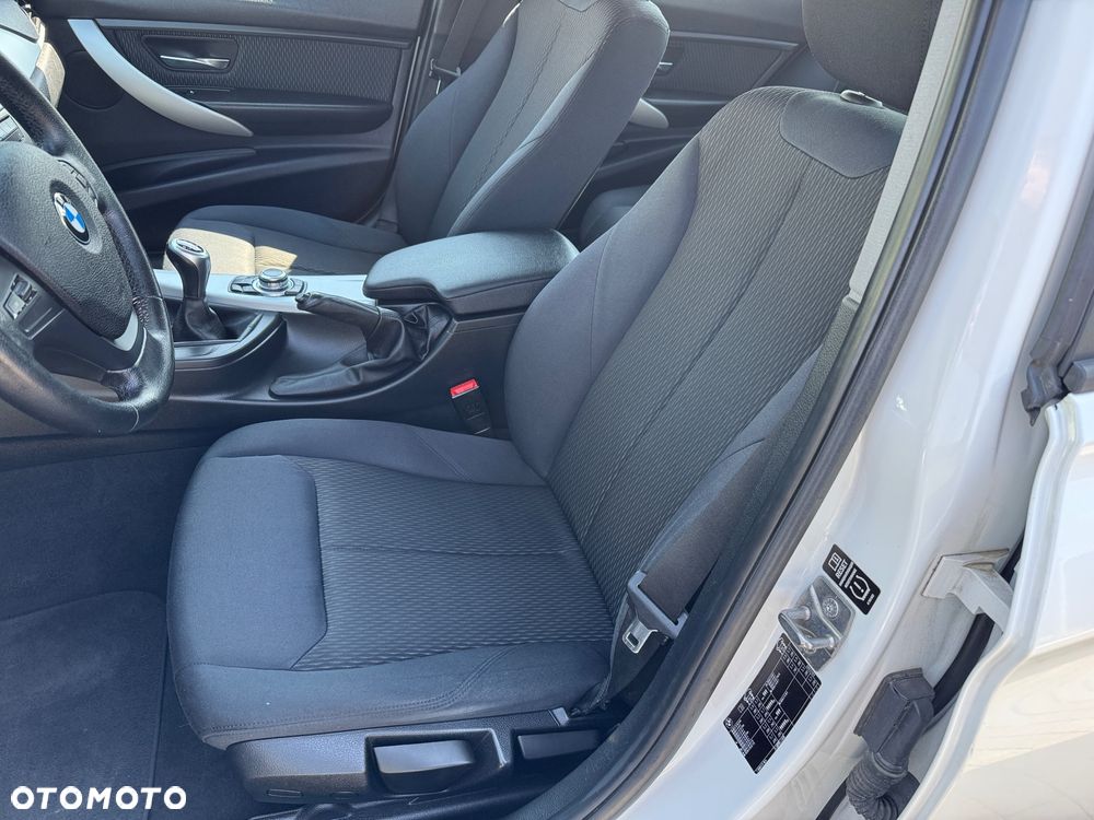 BMW Seria 3 318d DPF - 20