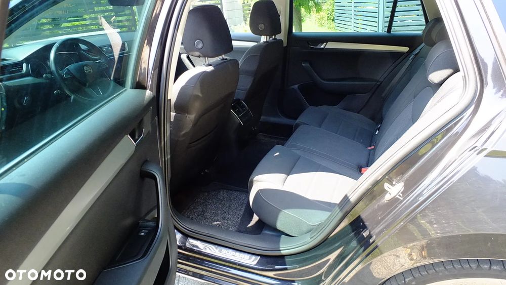 Skoda Superb 2.0 TDI Ambition - 13