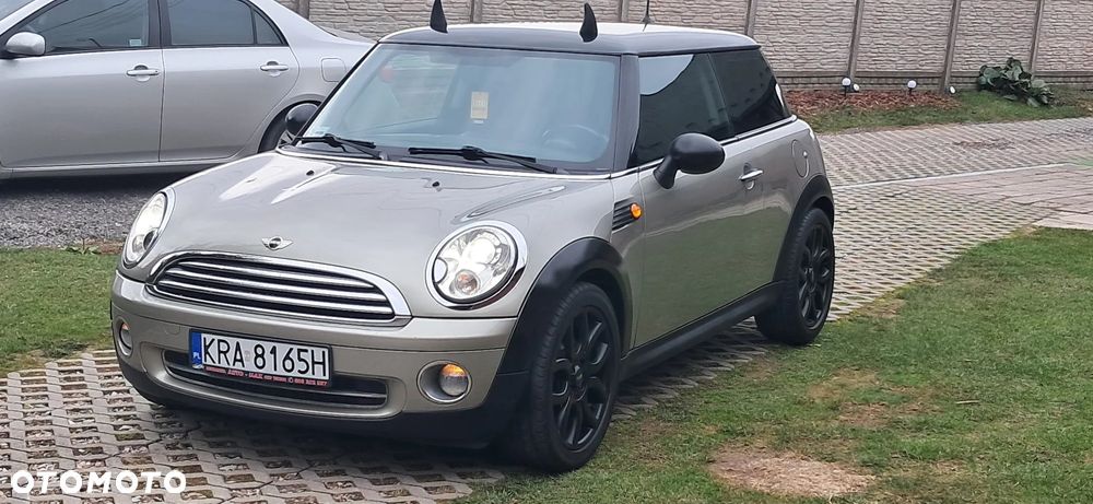 MINI Cooper Standard - 2