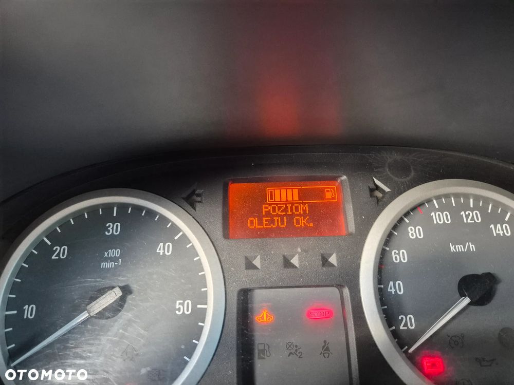Opel Vivaro L2H1 2.9t - 4