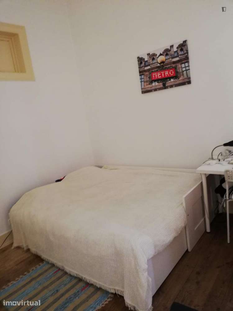 Quarto - localizado em Alameda Lisbon - Grande imagem: 4/23