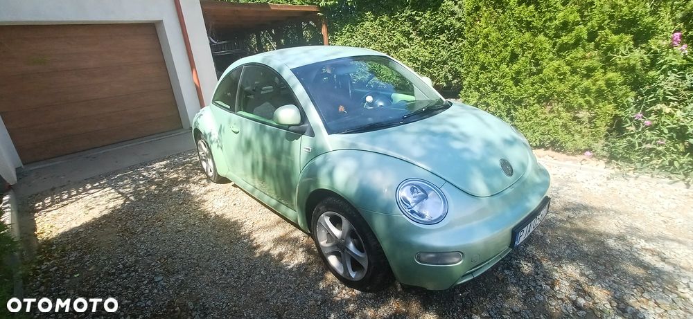 Volkswagen New Beetle - 1