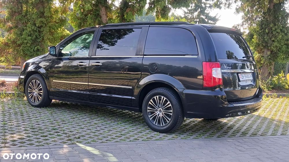 Lancia Voyager 2.8 Multijet 16v Platinum - 16