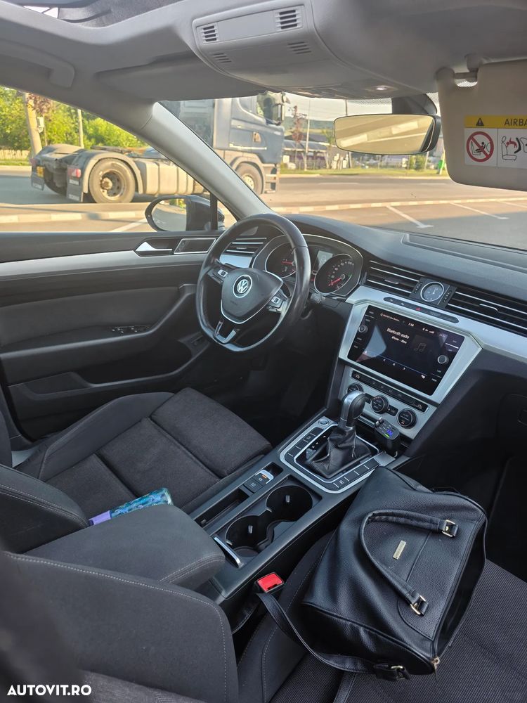 Volkswagen Passat 1.6 TDI SCR DSG Comfortline - 8