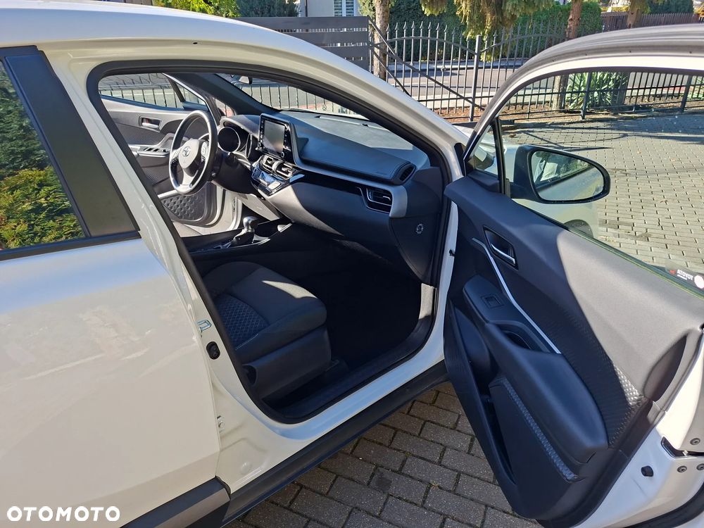 Toyota C-HR - 14