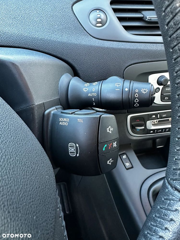 Renault Scenic ENERGY TCe 115 S&S Paris - 21