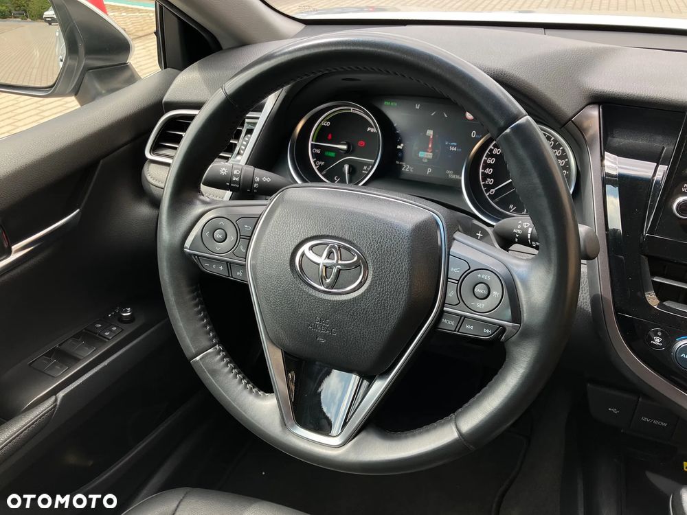 Toyota Camry 2.5 Hybrid Executive CVT - 24