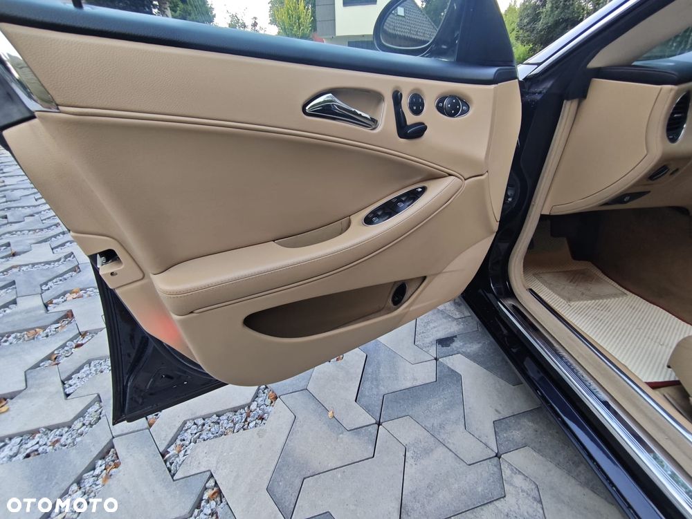 Mercedes-Benz CLS - 16