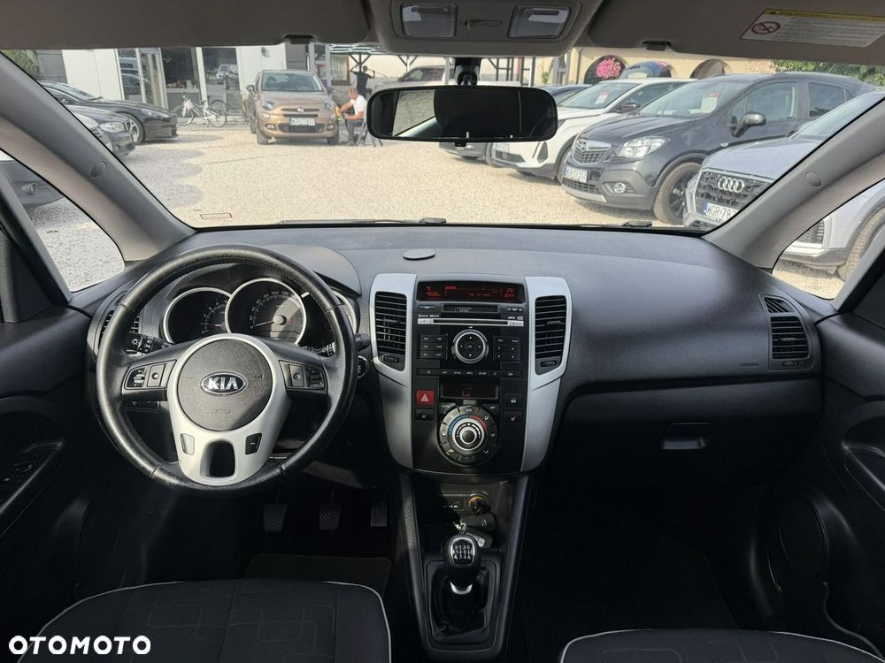 Kia Venga 1.6 CRDi 128 Business Line - 24