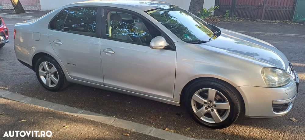 Volkswagen Jetta 1.9 TDI DPF United BlueMotion - 2
