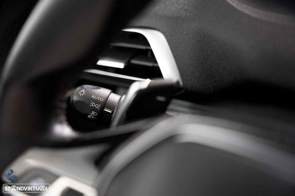 Peugeot 5008 1.2 PureTech Allure EAT8 - 10