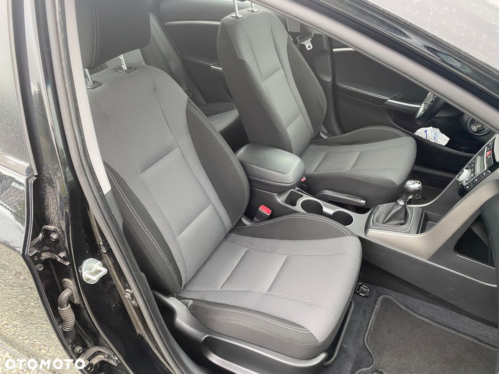 Hyundai i30 1.4 Premium - 28