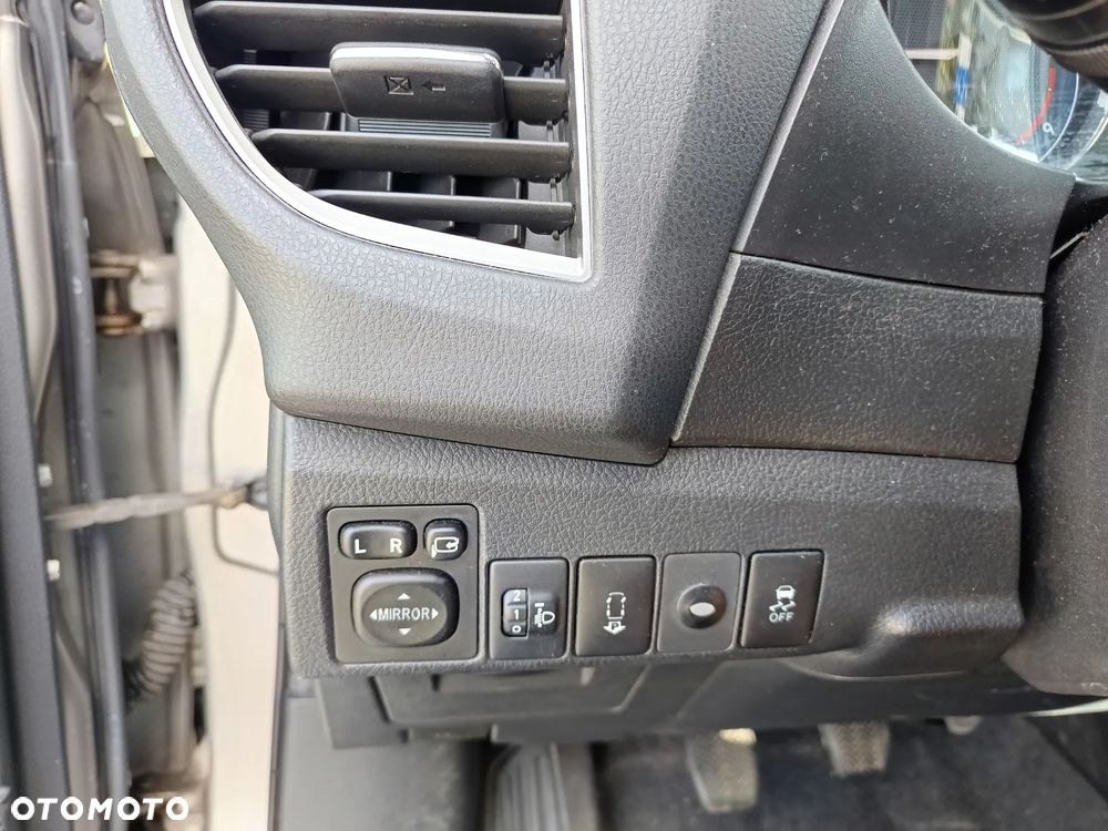 Toyota Corolla 1.4 D-4D Premium - 4