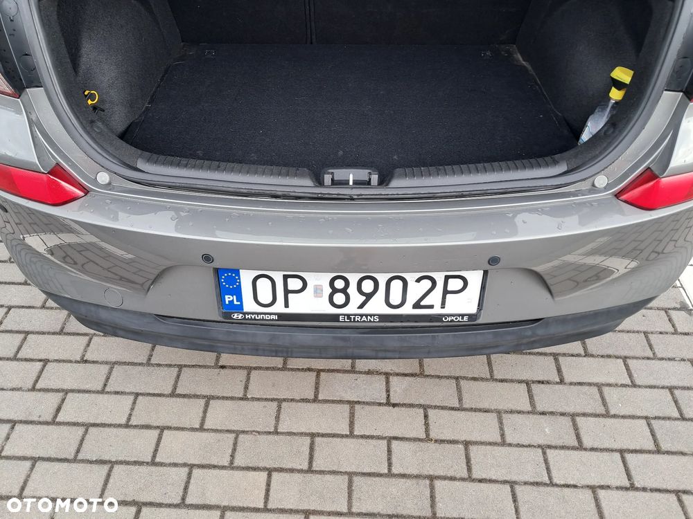 Hyundai i30 1.4 Classic + - 17