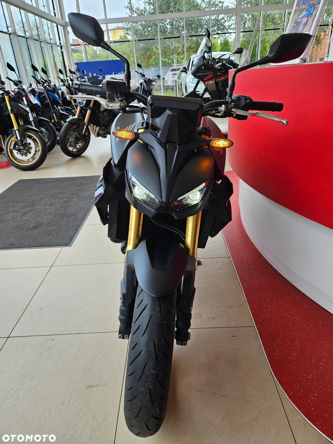 Honda CB - 10