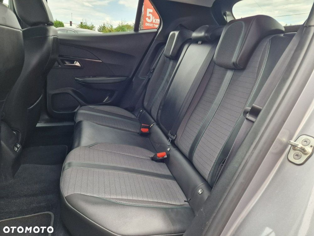 Peugeot 2008 1.5 BlueHDi Allure S&S EAT8 - 13
