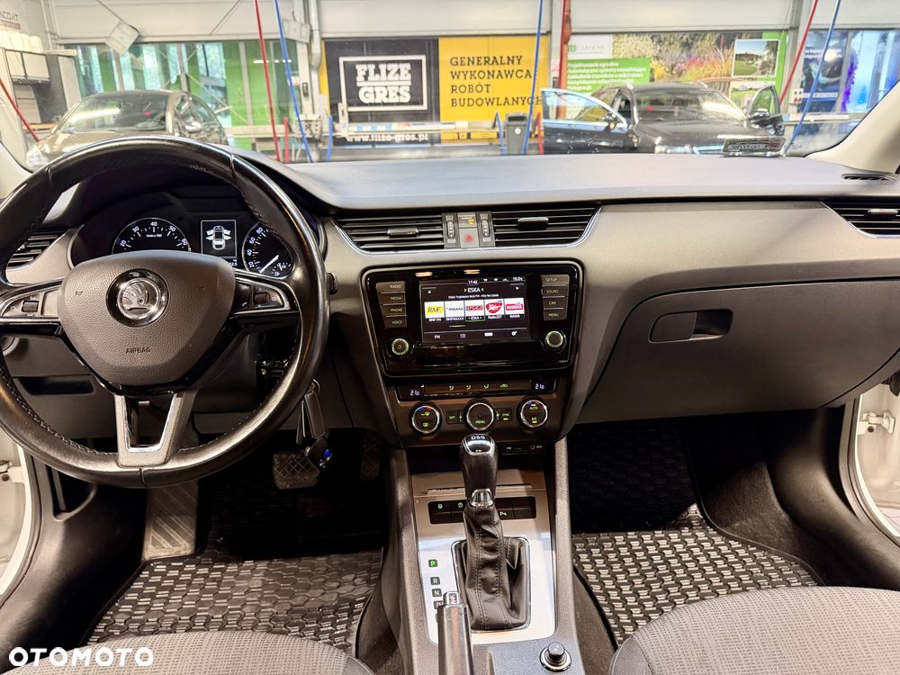 Skoda Octavia 2015 photo 2