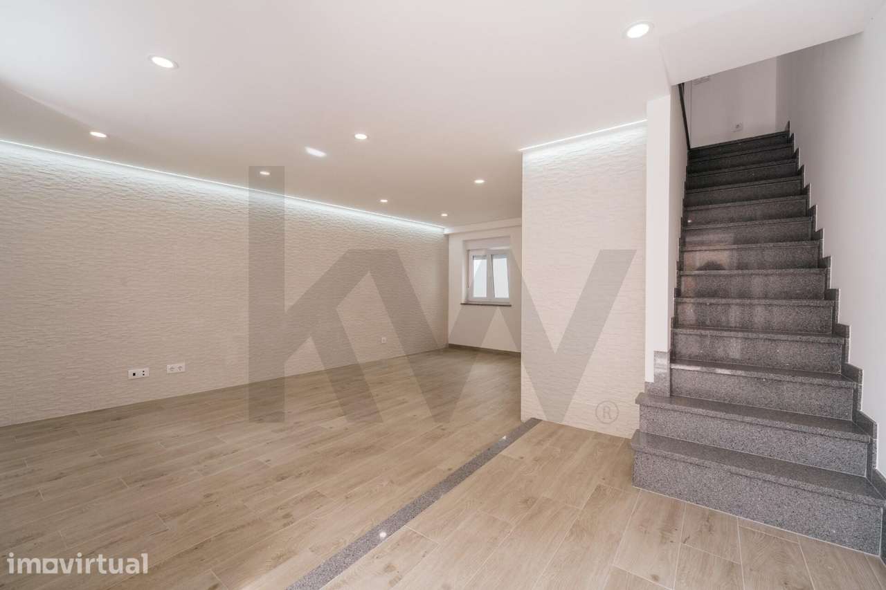 Moradia T2 Totalmente Remodelada em Alfarelos - Grande imagem: 2/40