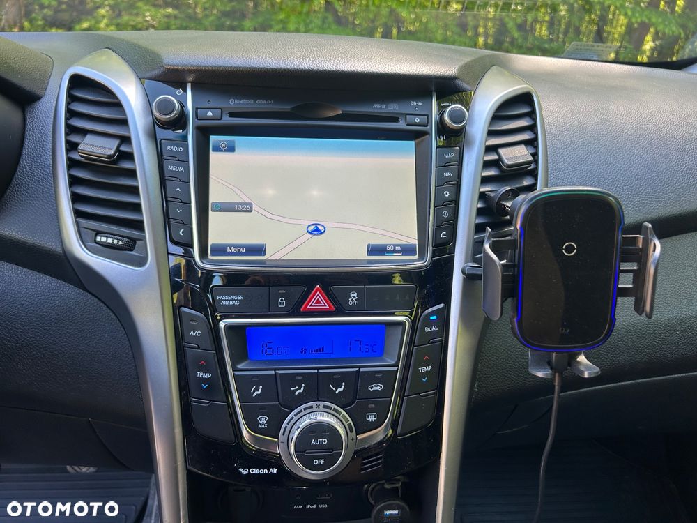 Hyundai i30 blue 1.6 CRDi YES Gold - 11