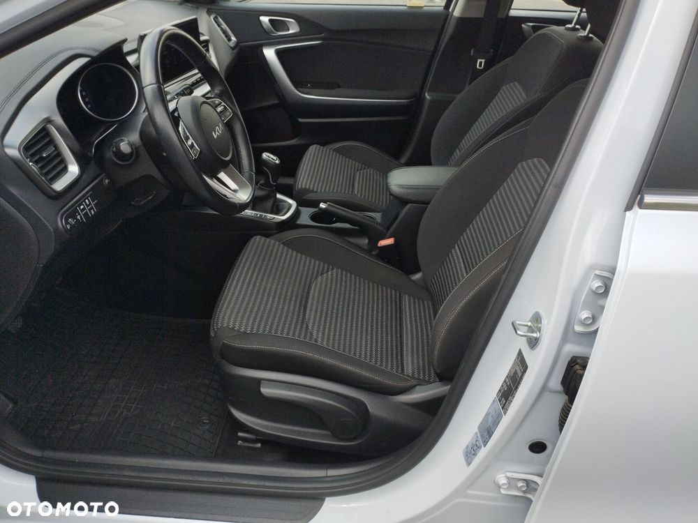 Kia Ceed 1.5 T-GDI M - 19