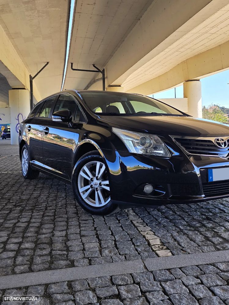 Toyota Avensis SW 2.0 D-4D - 11