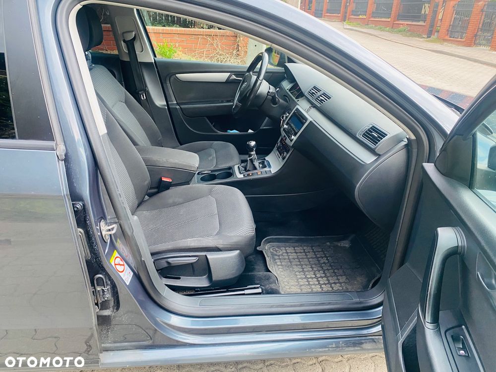 Volkswagen Passat 1.4 TSI BMT Comfortline - 24