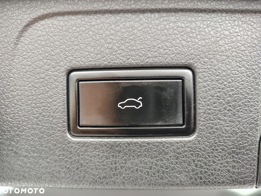 Volkswagen Passat 2.0 TDI BMT Highline - 27