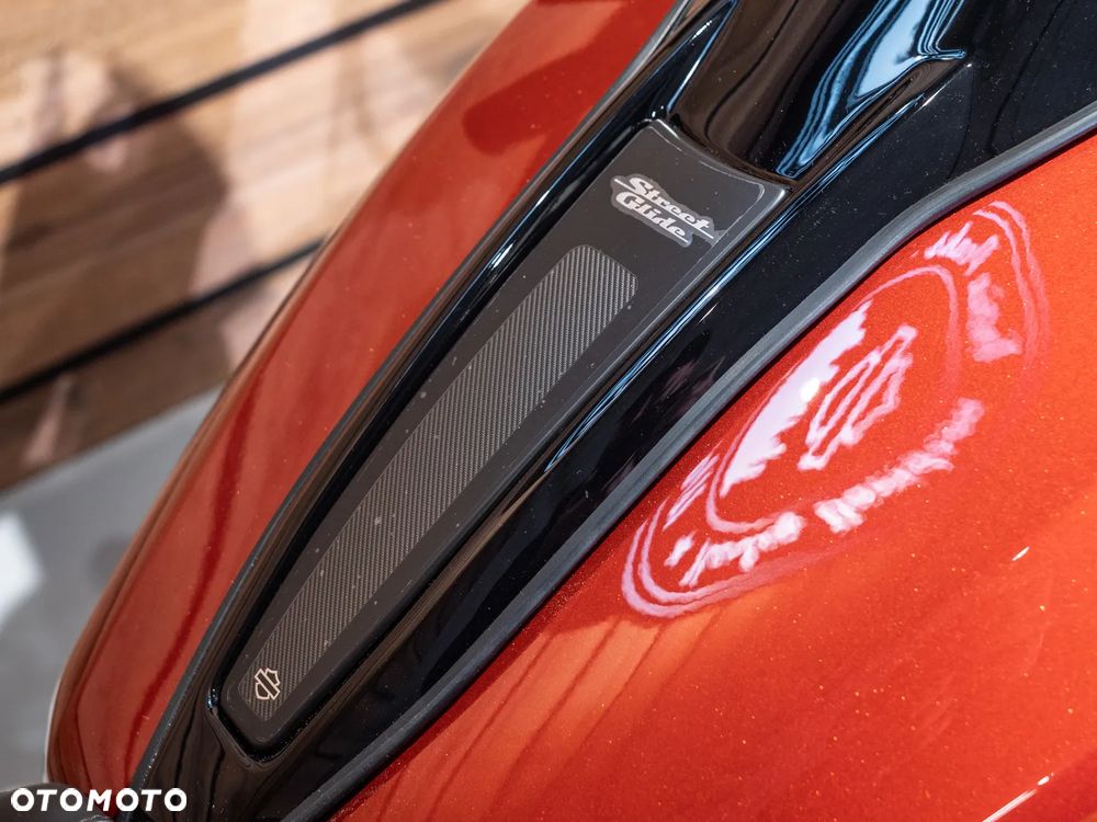 Harley-Davidson Touring Street Glide - 13