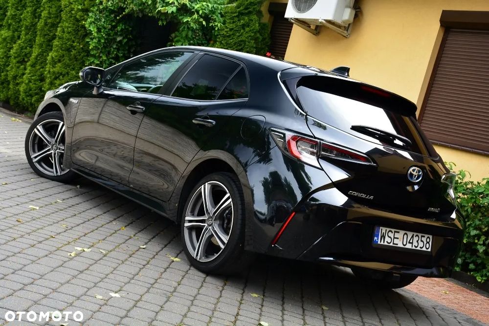 Toyota Corolla 1.8 Hybrid Comfort - 22